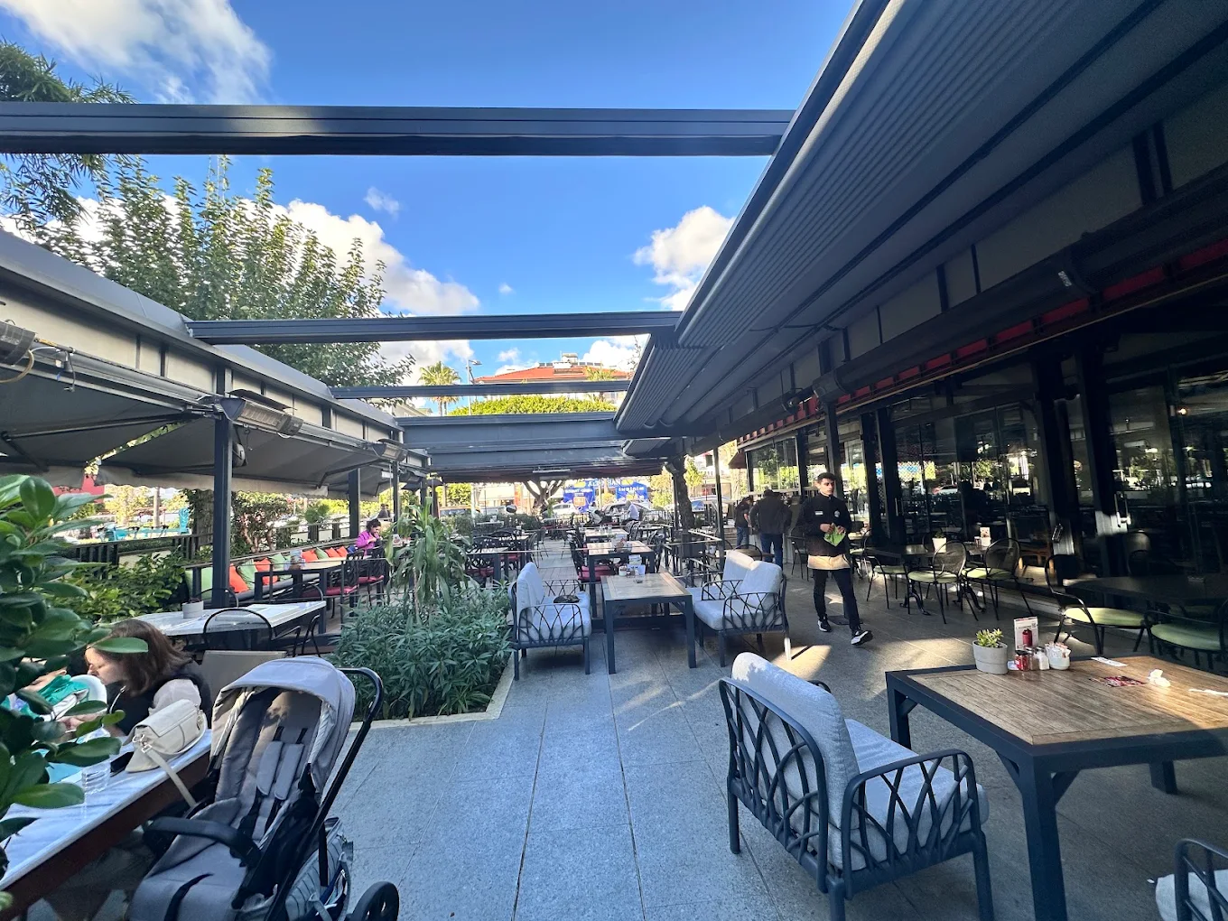 Shakespeare Coffee & Bistro
