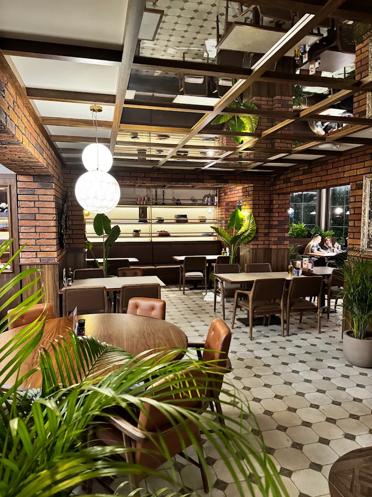 Shakespeare Coffee & Bistro